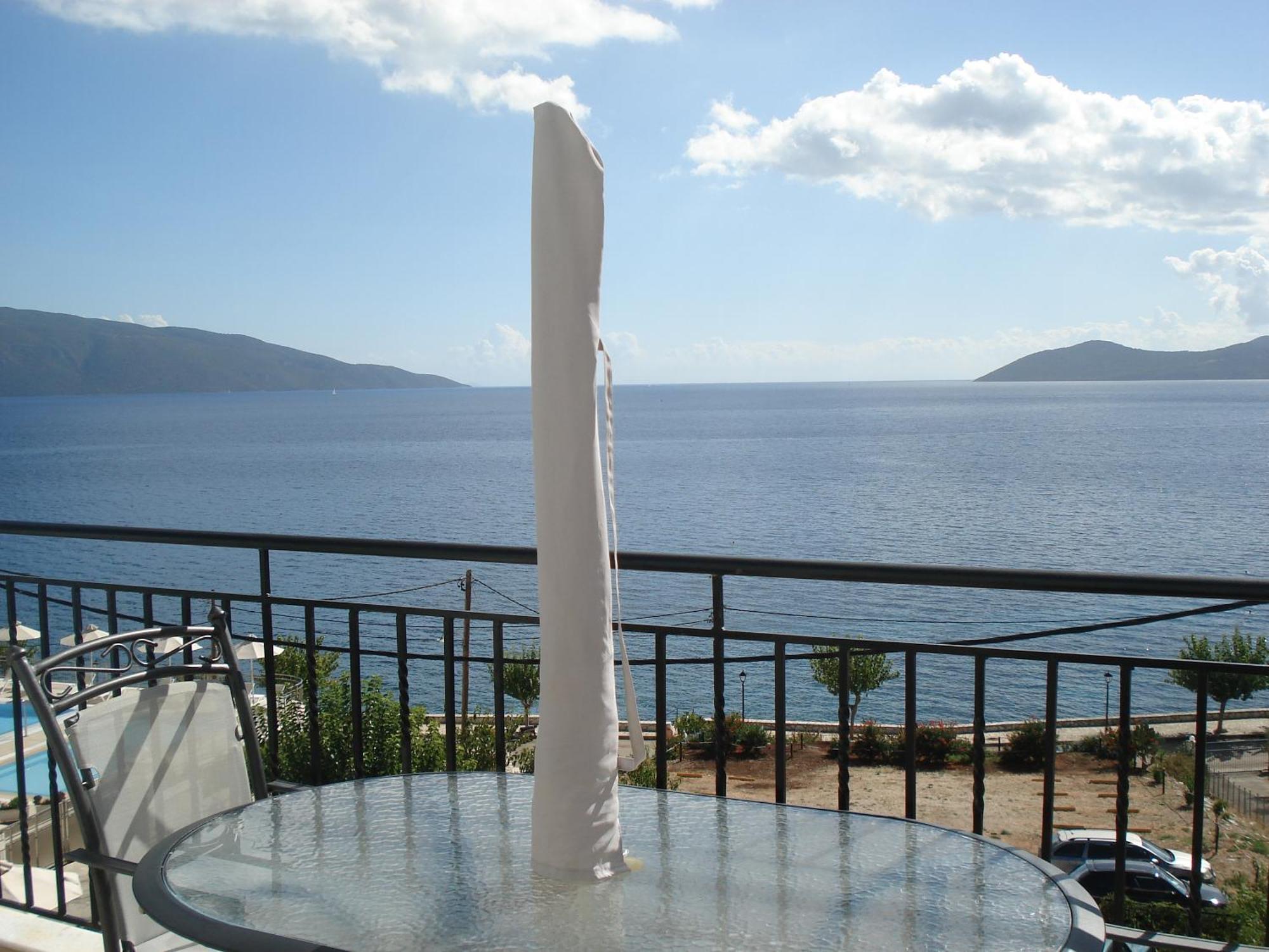 Mema'S Apartment Agia Efimia Exterior photo